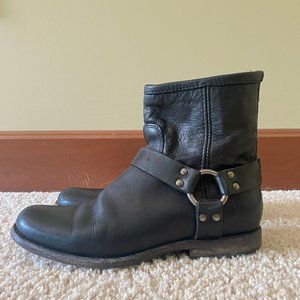 Frye black boots with hardware